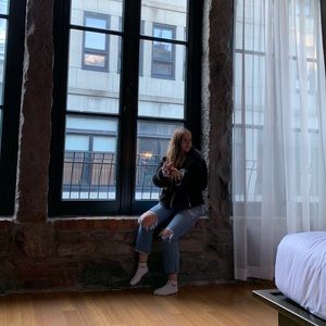 Meet your Posher, Alicia